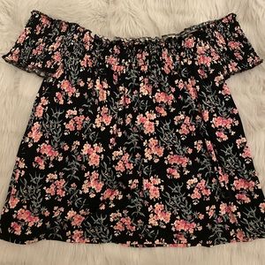 American Eagle off the shoulder top